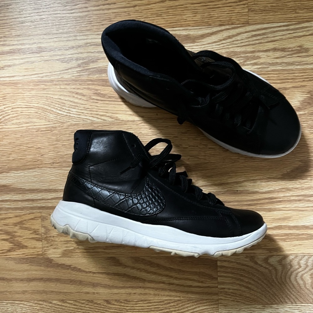 Nike womens blazer golf shoes size 8